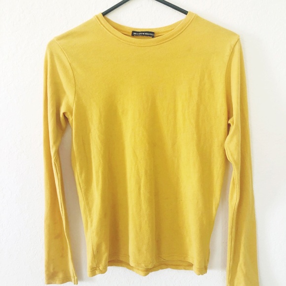Mustard Colored classic sweater from BM🌻 - Picture 3 of 3